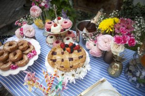 How to Throw a Garden Party, Beautiful Garden parties, Top Lifestyle blogs in Los Angeles, Laura Lily Lifestyle Blog,